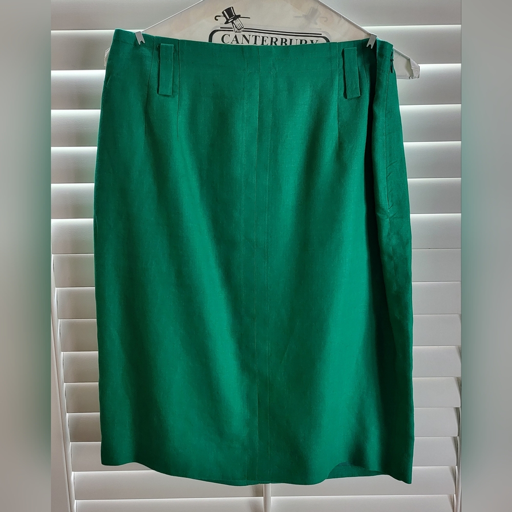 Ellen Tracy - kelly green skirt - 100% linen **goes w/green blazer just listed**